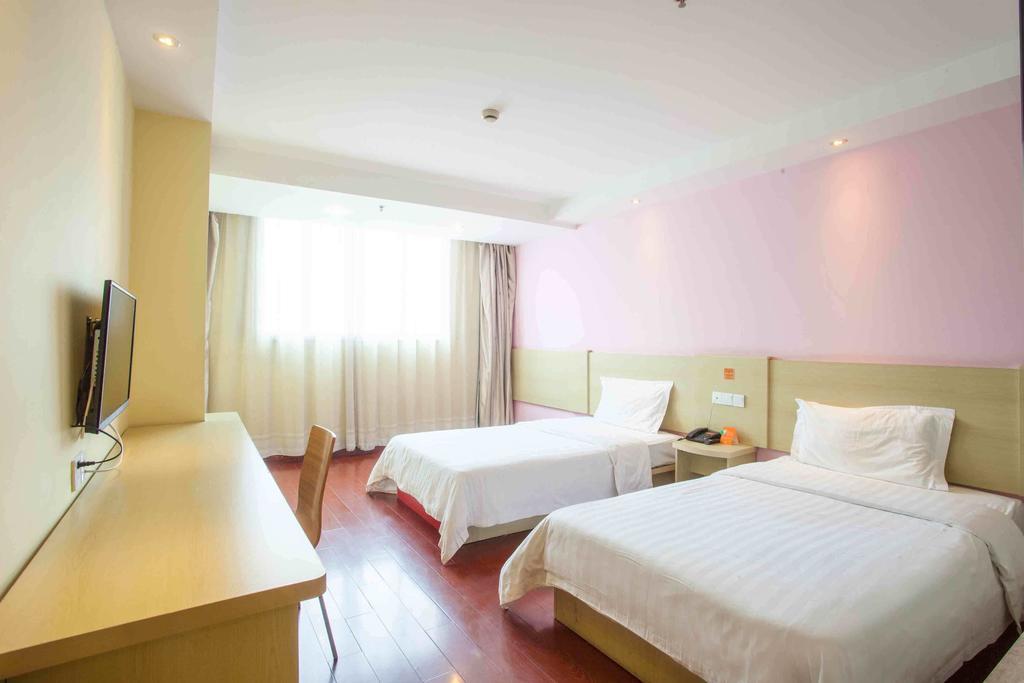 7Days Inn Guiyang Posts And Telecommunications Building Værelse billede