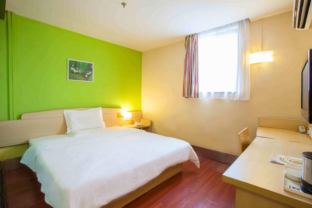 7Days Inn Guiyang Posts And Telecommunications Building Værelse billede